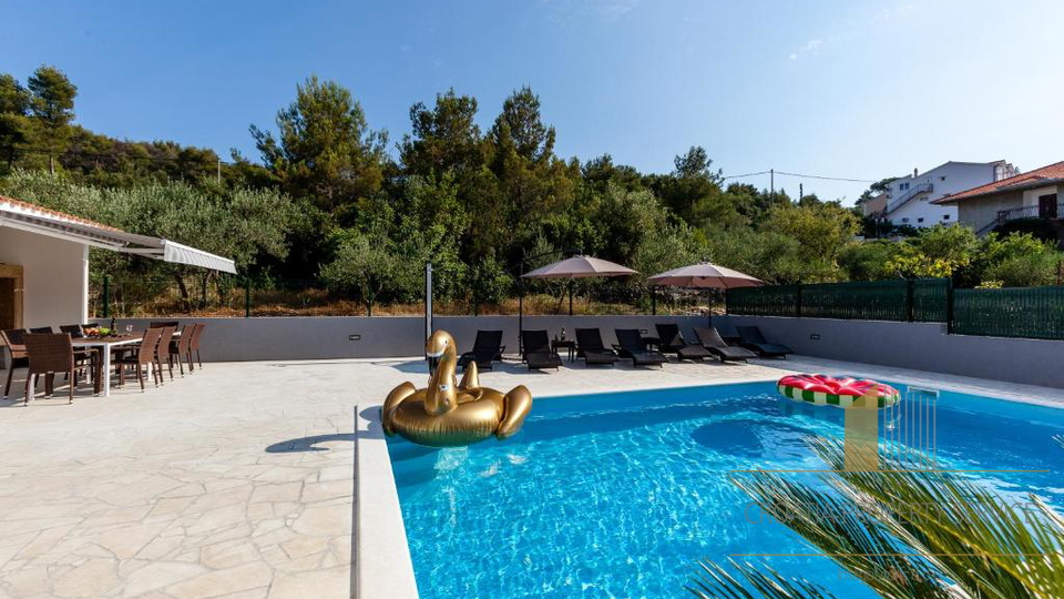 Luxury apartment villa first line to the sea on the island of Čiovo!