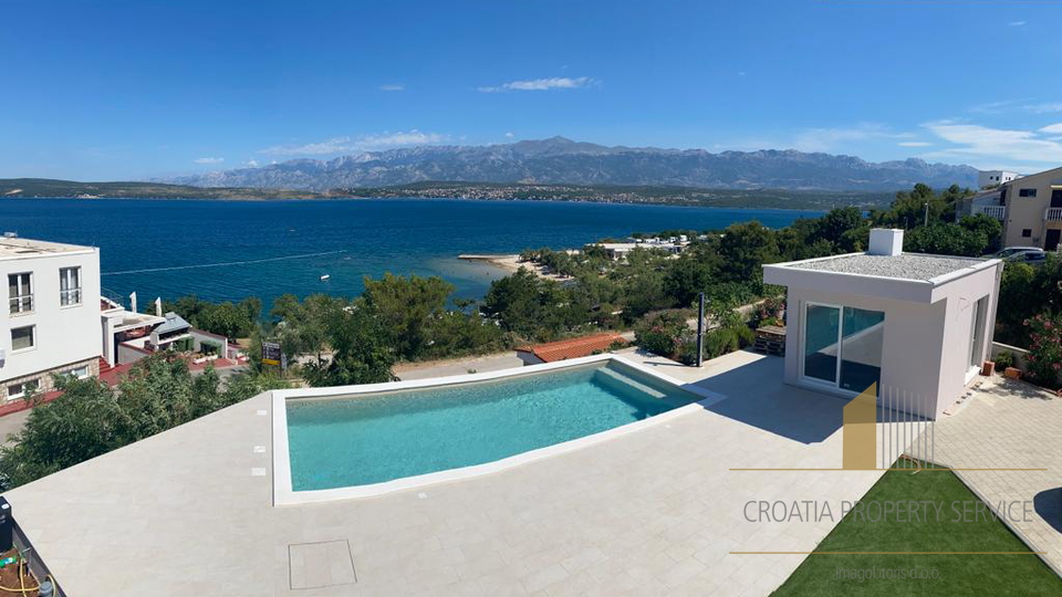 Apartmentvilla mit schöner Aussicht, 50 m vom Meer entfernt in der Nähe von Zadar!