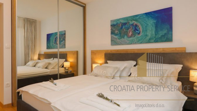 Luksuzna villa na top lokaciji 140 m od plaže u Supetru na otoku Braču!