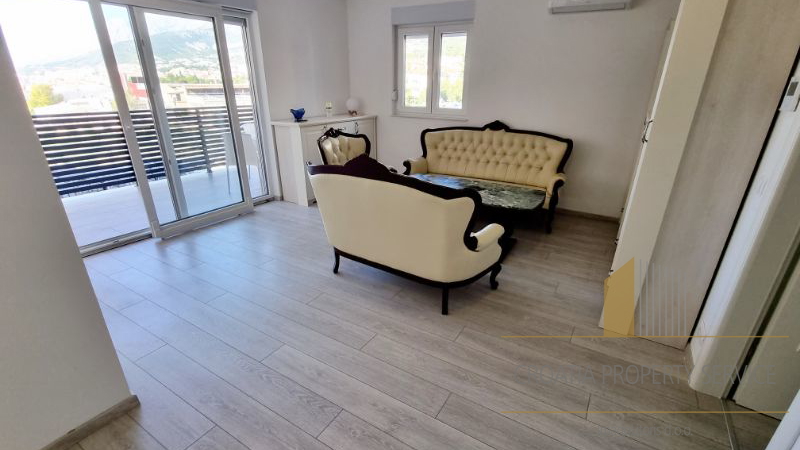 Three bedroom furnished apartment with sea view in a new building - Makarska!