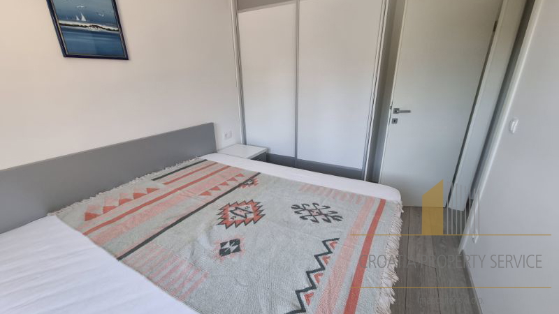 Möblierte Drei-Zimmer-Wohnung mit Meerblick in einem Neubau - Makarska!