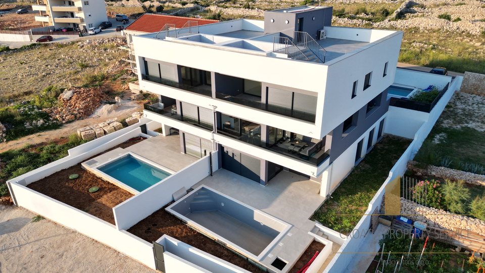 Luxury modern apartments first row to the sea near Zadar!