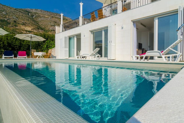 Affascinante villa con vista mare nei dintorni di Dubrovnik!