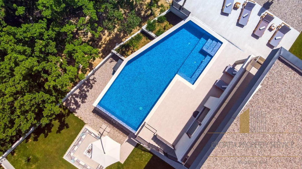 Luxury villa with pool and sauna near Omis!