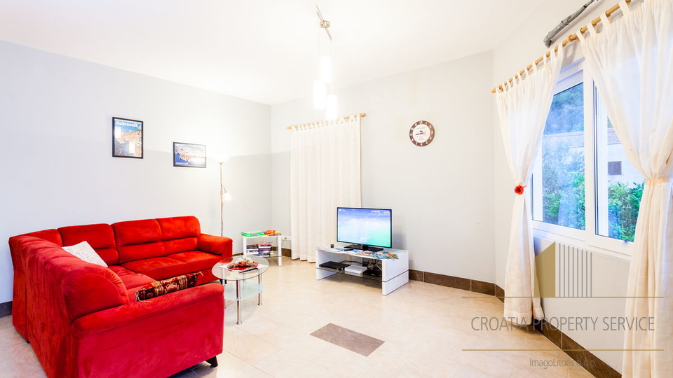 Šarmantna vila s bazenom prvi red do mora na otoku Korčuli!