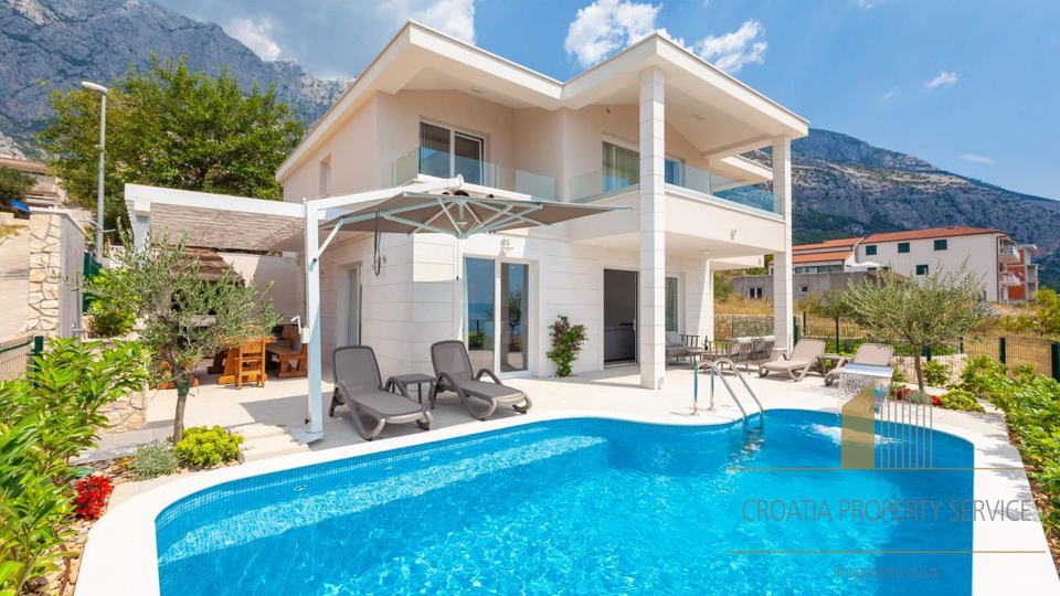 Luxury villa with stunning sea views in Makarska!