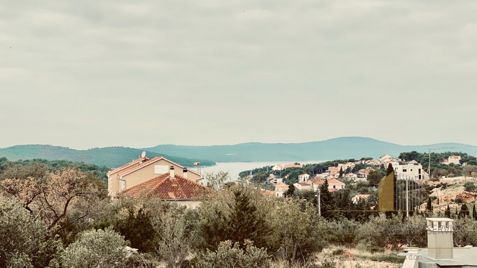 Building land of 2050m2 with a project for 3 villas - Milna, island of Brac!