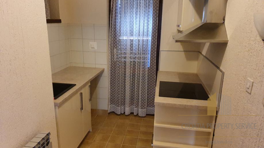 House in a great location overlooking the sea near Sibenik!