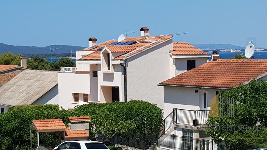 House in a great location overlooking the sea near Sibenik!