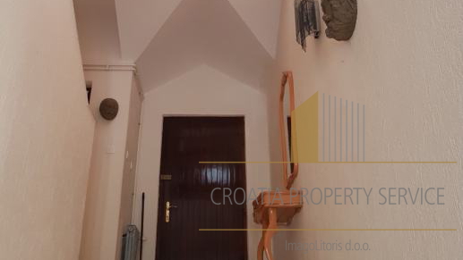 House in a great location overlooking the sea near Sibenik!