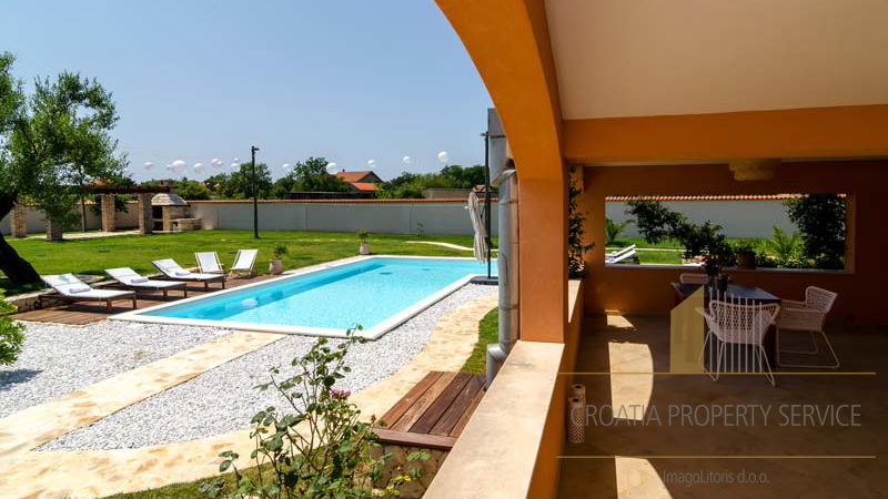 A beautiful villa of 730m2 with a fantastic garden near Zadar!