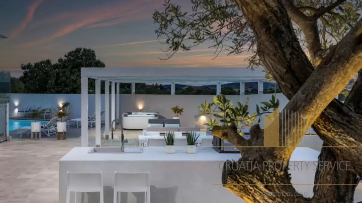 Luxusvilla mit Meerblick in der Nähe von Zadar!