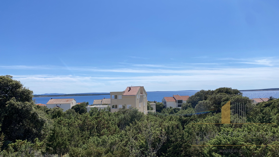 Gradbeno zemljišče s pogledom na morje na vrhu Mandre - otok Pag!