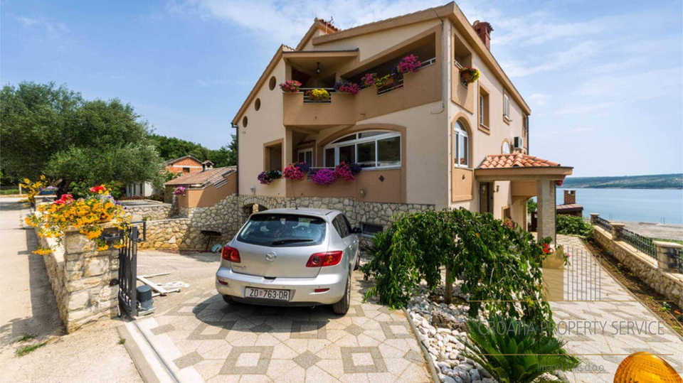 Semi-detached villa with pool, second row to the sea - Posedarje!