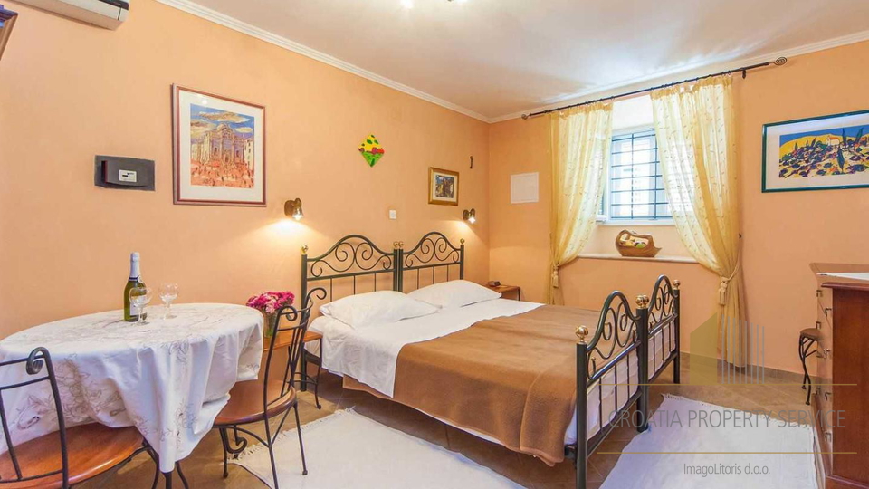 Boutique apart-hotel and restaurant in the center of Dubrovnik with investment potential!