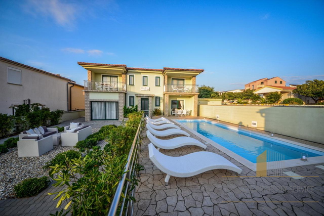 Luxury villa with a swimming pool and sea view, 2nd row to the beach, island of Vir!