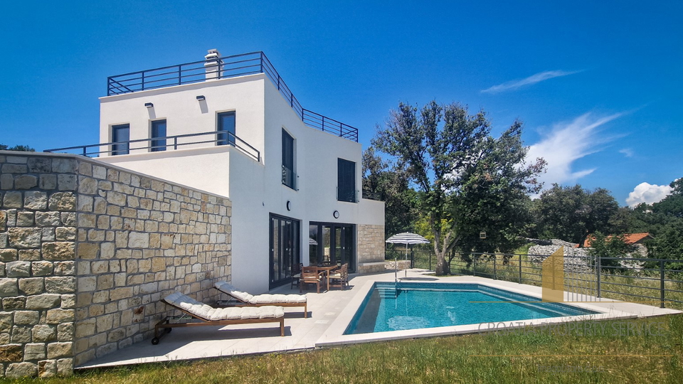 Elegantna vila s bazenom i predivnim pogledom na more na otoku Braču!