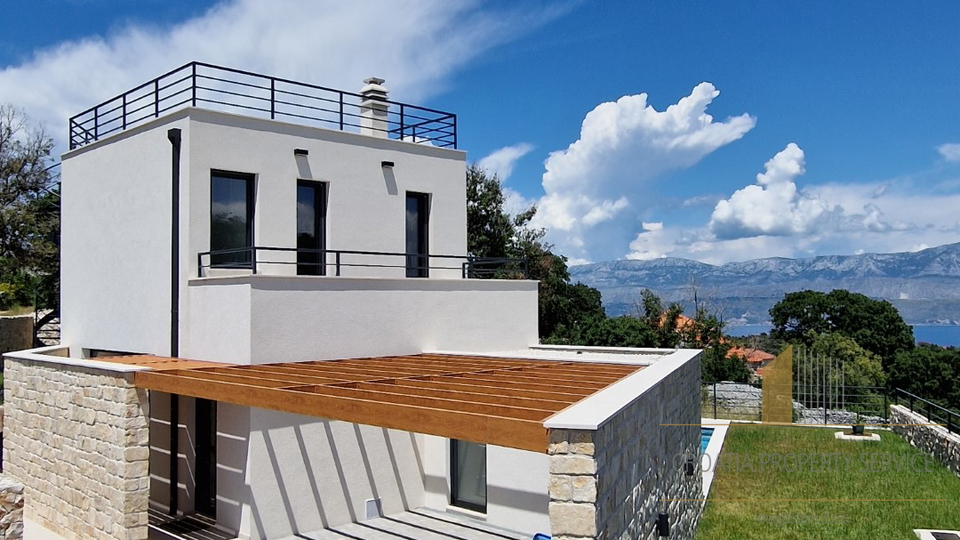 Elegantna vila s bazenom i predivnim pogledom na more na otoku Braču!