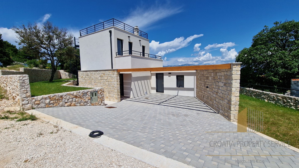Elegantna vila s bazenom i predivnim pogledom na more na otoku Braču!