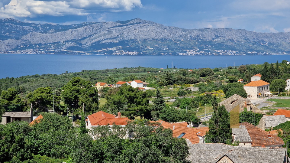 Elegantna vila s bazenom i predivnim pogledom na more na otoku Braču!