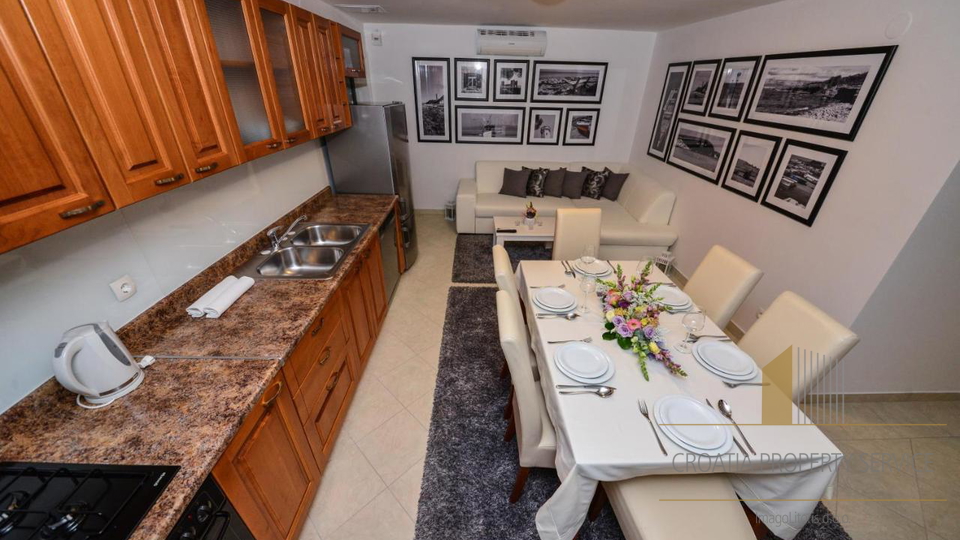 Luxury villa with a swimming pool and sea view, 2nd row to the beach, island of Vir!