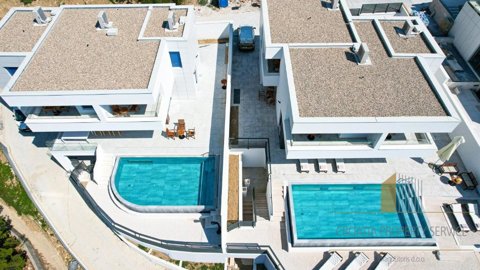 Neu gebaute Villa in Baška Voda mit offenem Meerblick!