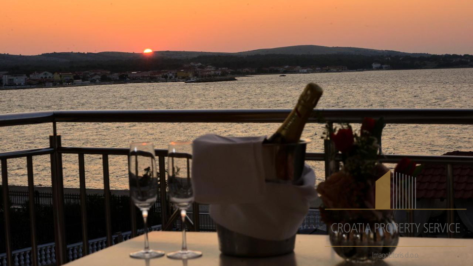 Luxury villa with a swimming pool and sea view, 2nd row to the beach, island of Vir!