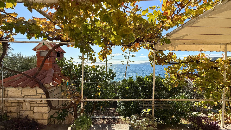 Seget Vranjic &ndash; Haus mit gro&szlig;em Potenzial in ausgezeichneter Lage&excl;