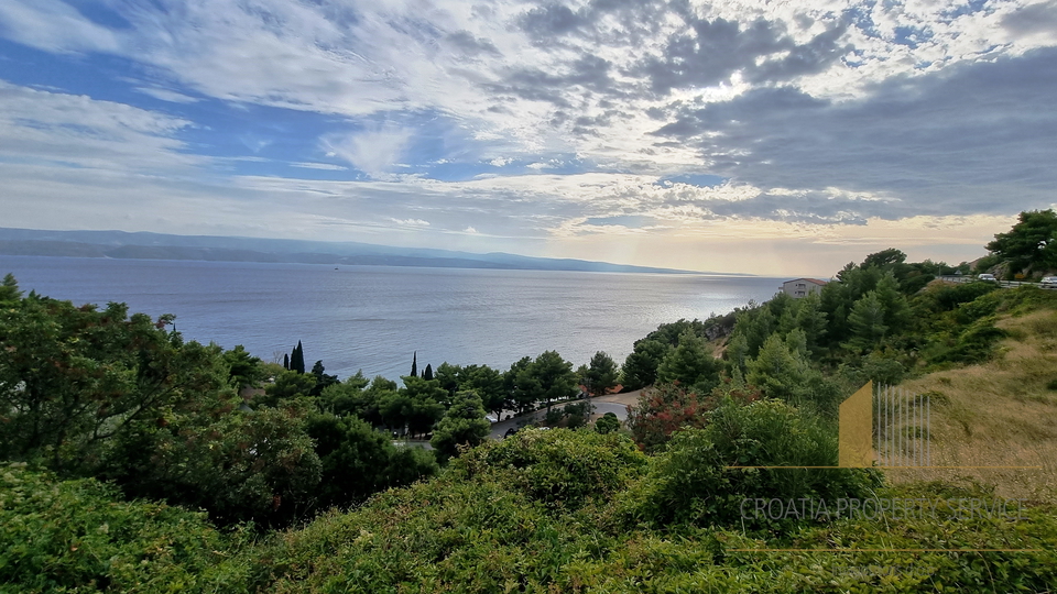 Baugrundstück von 4300m2 mit offenem Meerblick - Stanići!