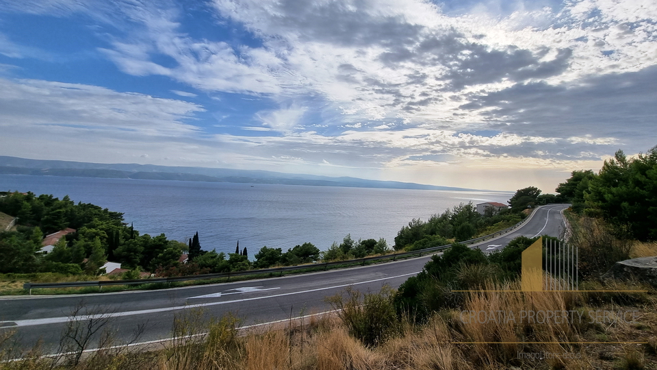 Baugrundstück von 4300m2 mit offenem Meerblick - Stanići!