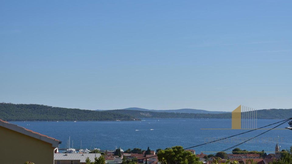 Apartmentvilla mit Meerblick in Kaštel Gomilica!