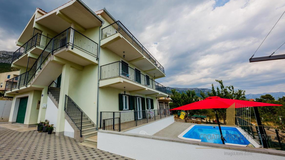 Apartmajska vila s pogledom na morje v Kaštel Gomilici!