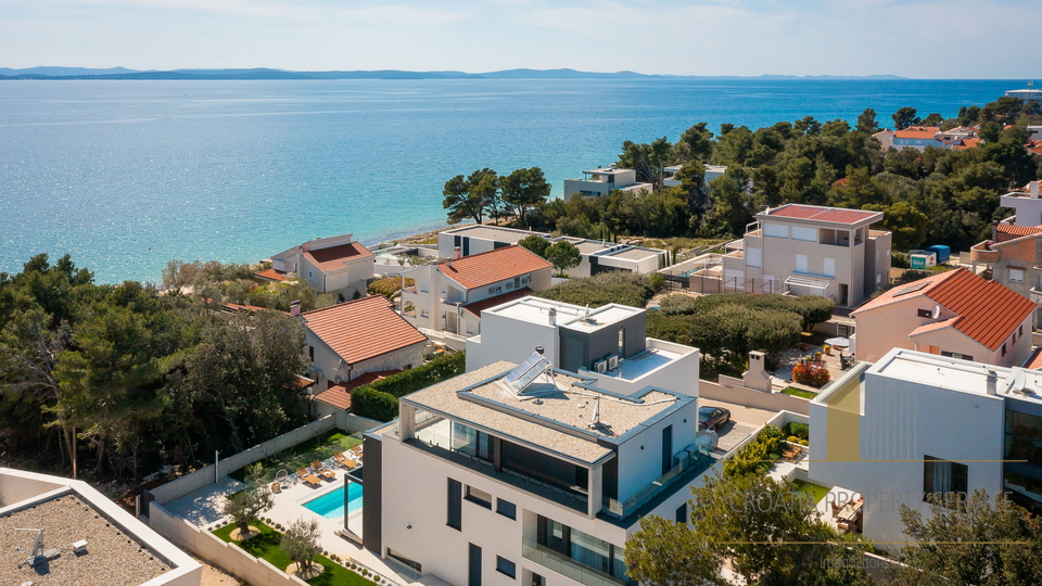 Luxury villa with a sea view in the vicinity of Zadar!