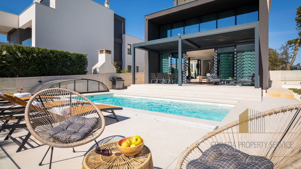 Luxuriöse Villa mit Meerblick in der Umgebung von Zadar!