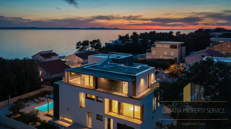 Luxuriöse Villa mit Meerblick in der Umgebung von Zadar!