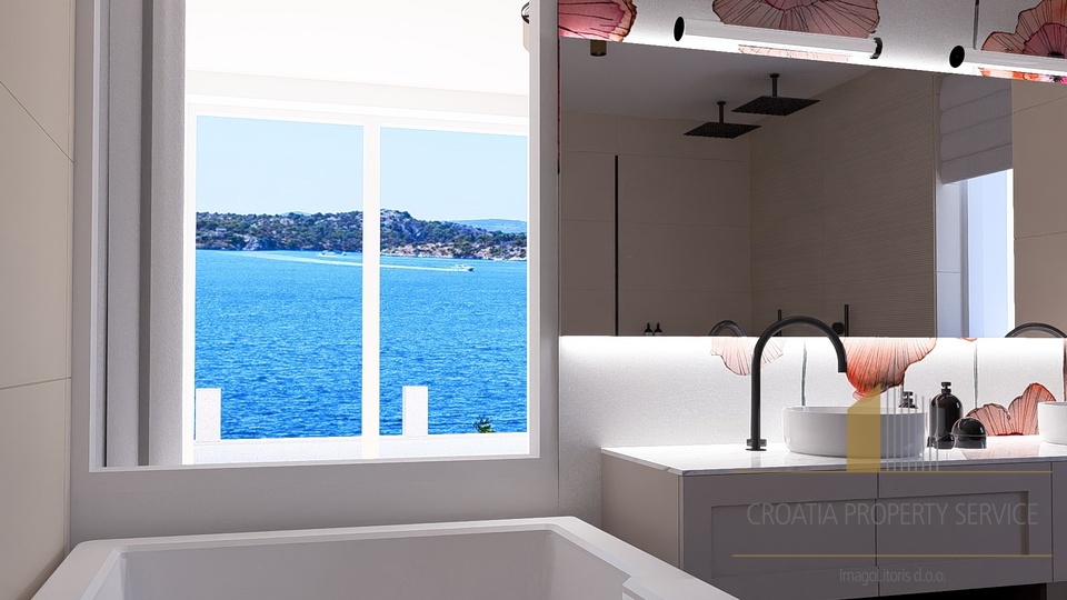 Luxury apartment with a beautiful view 50 meters from the sea in Šibenik!