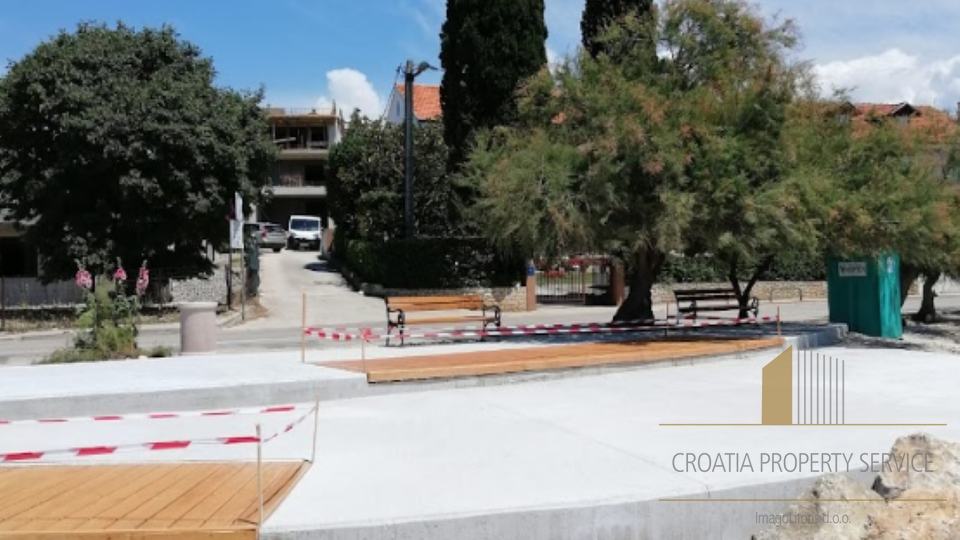 Modern two-story apartment with a roof terrace 45 m from the sea in the vicinity of Zadar!