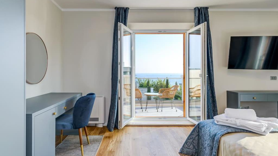 New luxury villa with infinity pool&comma; wellness area&comma; and sea view near Rogoznica