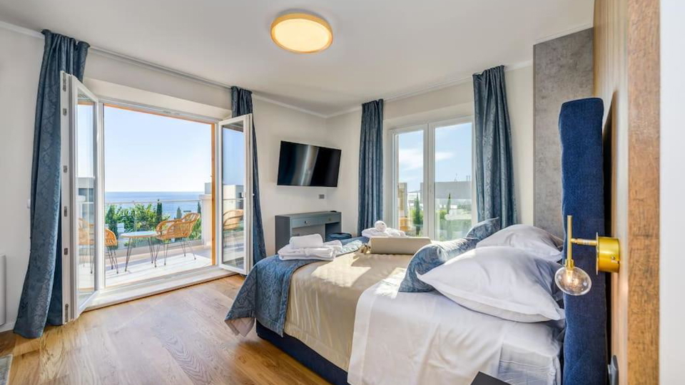 New luxury villa with infinity pool&comma; wellness area&comma; and sea view near Rogoznica
