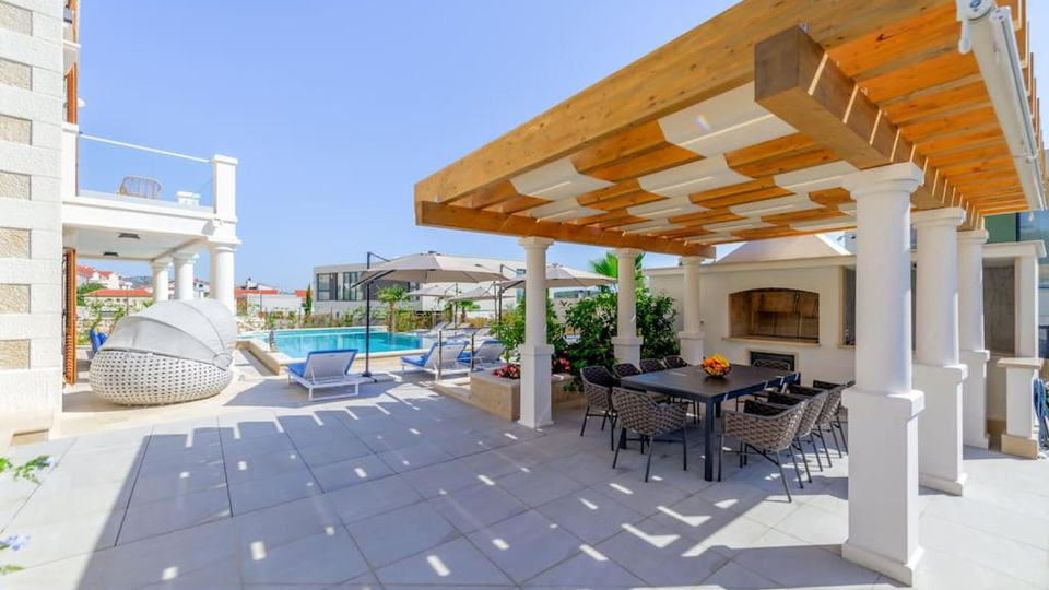 New luxury villa with infinity pool&comma; wellness area&comma; and sea view near Rogoznica
