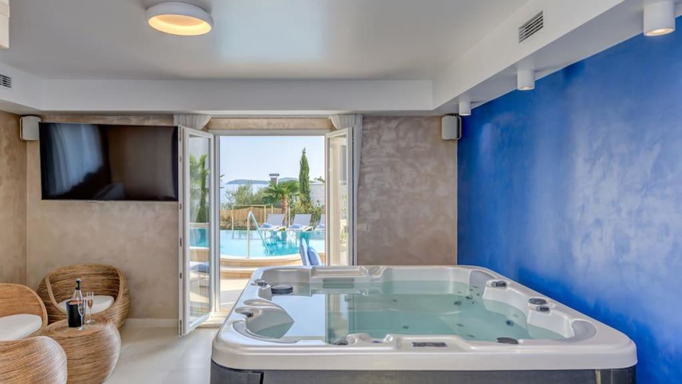 New luxury villa with infinity pool&comma; wellness area&comma; and sea view near Rogoznica