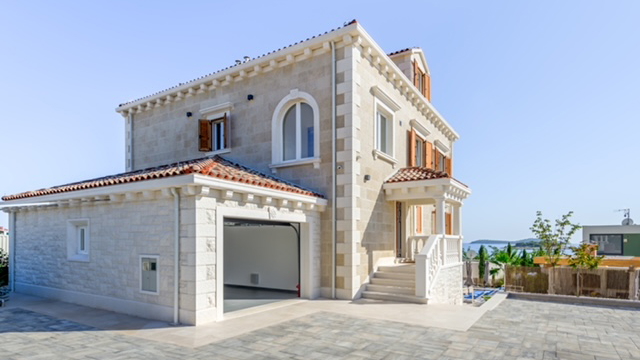 New luxury villa with infinity pool&comma; wellness area&comma; and sea view near Rogoznica