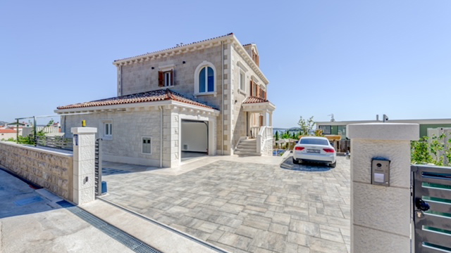 New luxury villa with infinity pool&comma; wellness area&comma; and sea view near Rogoznica