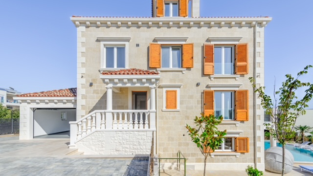New luxury villa with infinity pool&comma; wellness area&comma; and sea view near Rogoznica