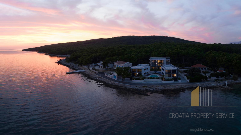 Ekskluzivni penthouse prvi red do mora na otoku Hvaru!