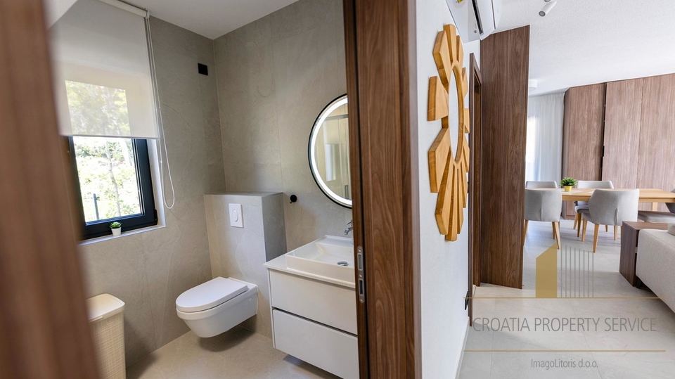 Ekskluzivni penthouse prvi red do mora na otoku Hvaru!