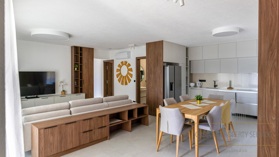Ekskluzivni penthouse prvi red do mora na otoku Hvaru!