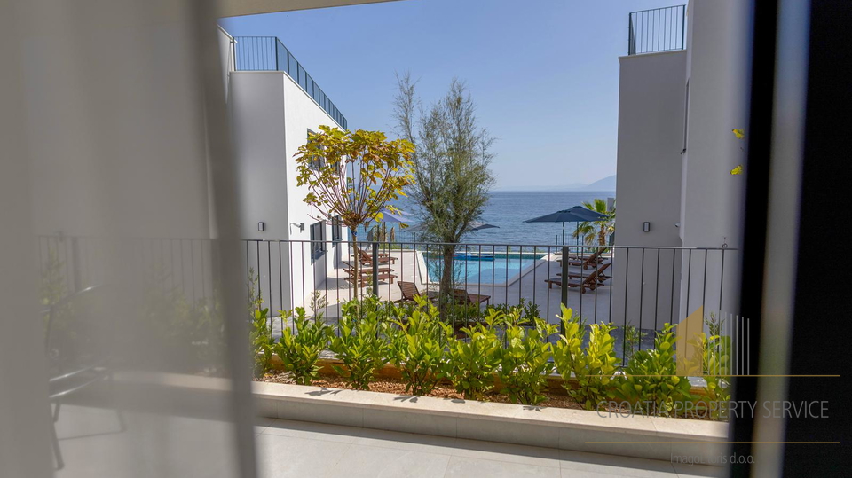 Ekskluzivni penthouse prvi red do mora na otoku Hvaru!