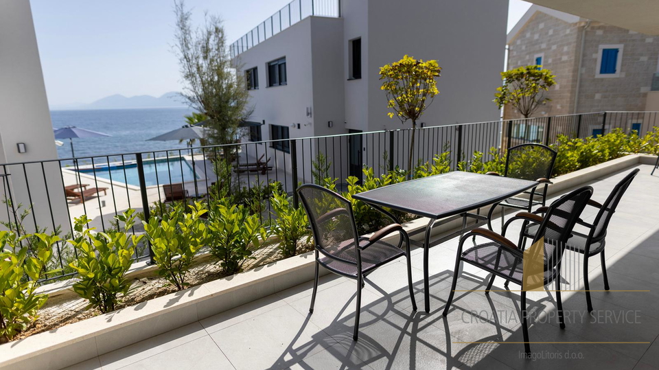 Ekskluzivni penthouse prvi red do mora na otoku Hvaru!