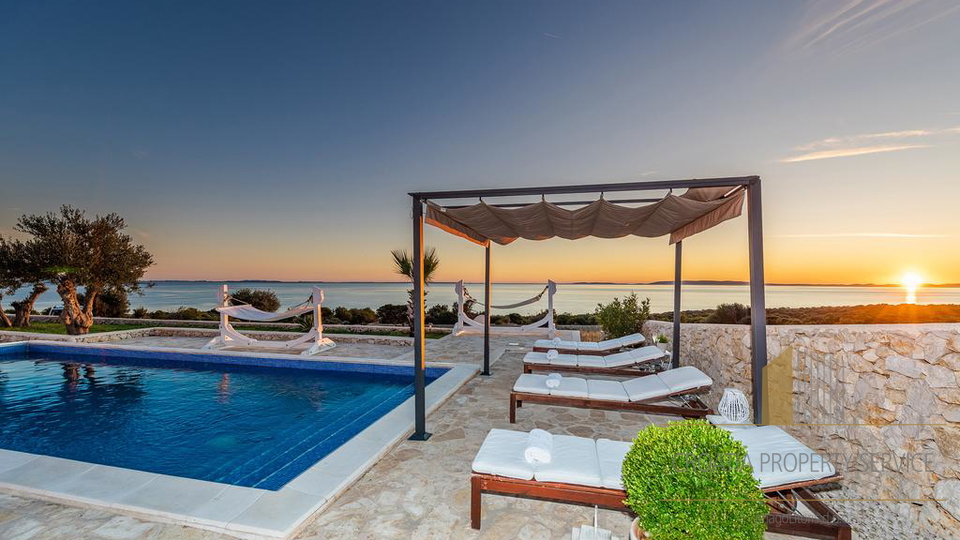 Impressive stone villa with a sea view in Novalja on the island of Pag!